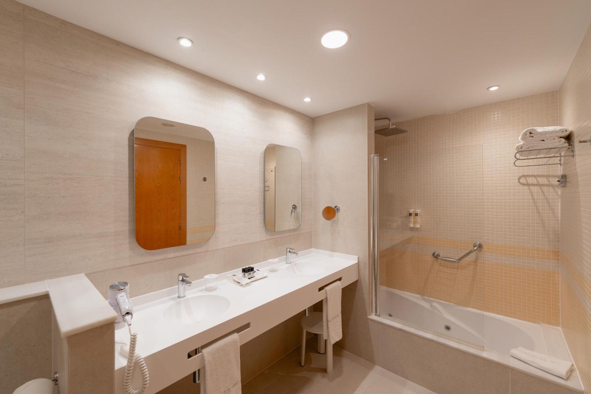 Hotel Rh Ifach كاليبي المظهر الخارجي الصورة